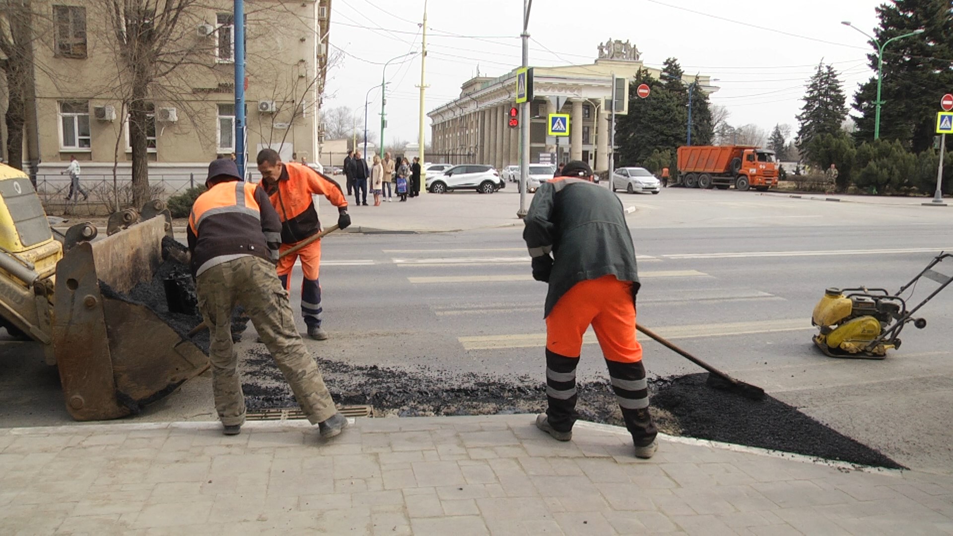 В 2024 году в Волгоградской области отремонтируют 332 километра дорог